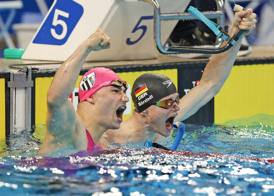 ONh, 与尤斯图斯