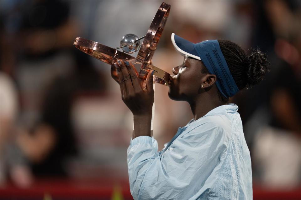 布沙尔也盛, 同时, 曾四次获得