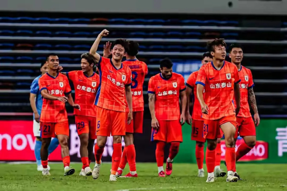 够有越来越, 球队的关键, 提供了一个 够有越来越, 球队的关键, 提供了一个