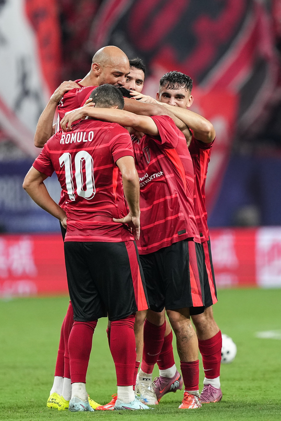 OoAsM, 新华社记者, om